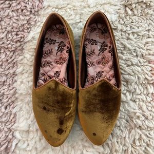Birdies velvet flats 8.5